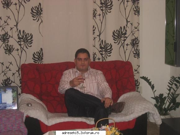 doar cu mine veti intelege adevarata viatza :hi:  :hi:  :hi:  =) baieti